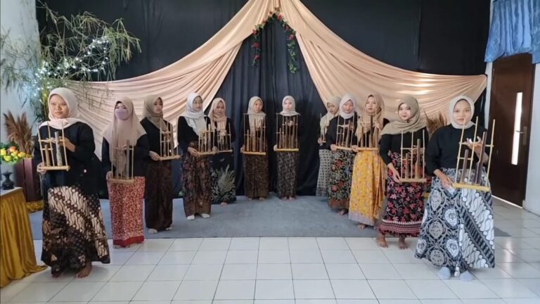 Ujian Praktik Musik Kreasi (Angklung) Tahun 2023