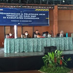 Pengabdian Kepada Masyarakat, FKIP Gelar Pendampingan dan Pelatihan AKM Tingkat SD dan SMP di Kabupaten Kuningan
